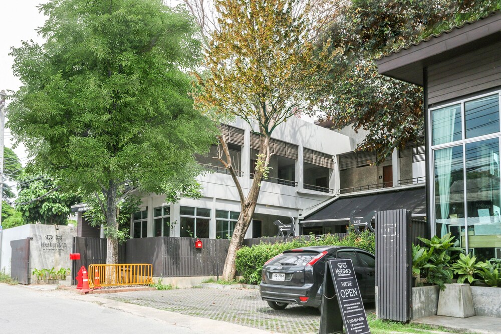 Ketawa Pet Friendly Hotel and Cafe (ex Ketawa Stylish Hotel) 29/43