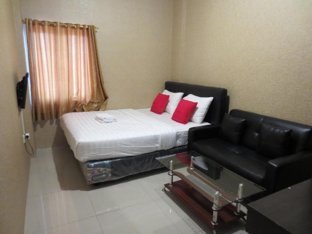 Oyo 111 Grand Palace Resident 8/21