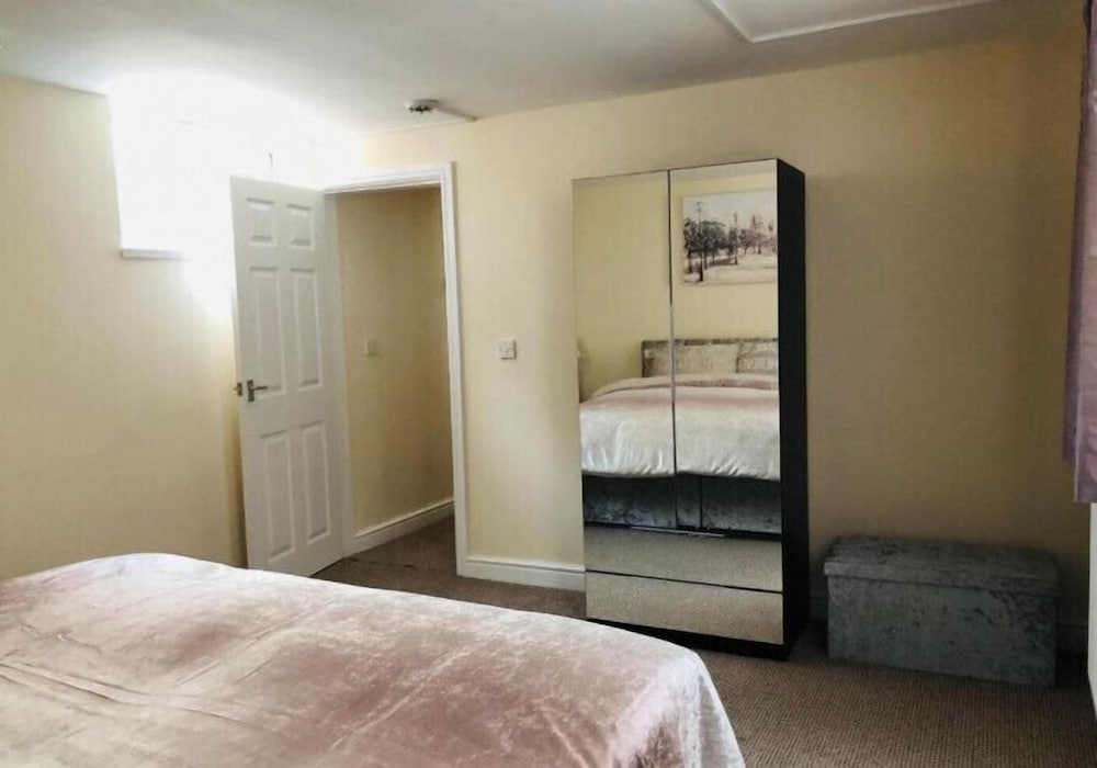 The Winter Garden Suites Hotel 9/39