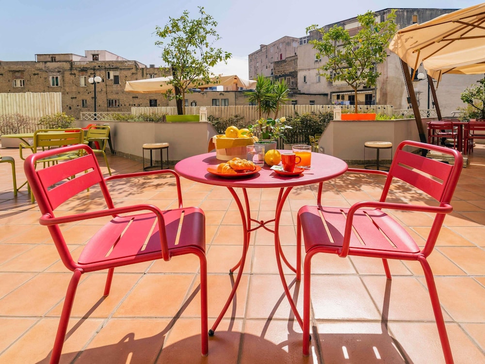 IBIS STYLES NAPOLI GARIBALDI 43/66