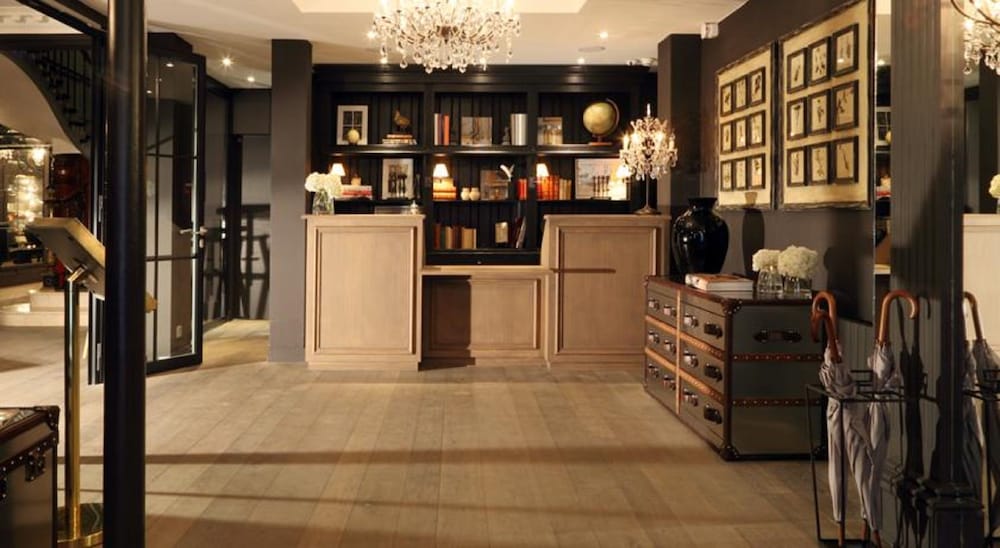 Lobby at New Hotel Roblin, PARIS