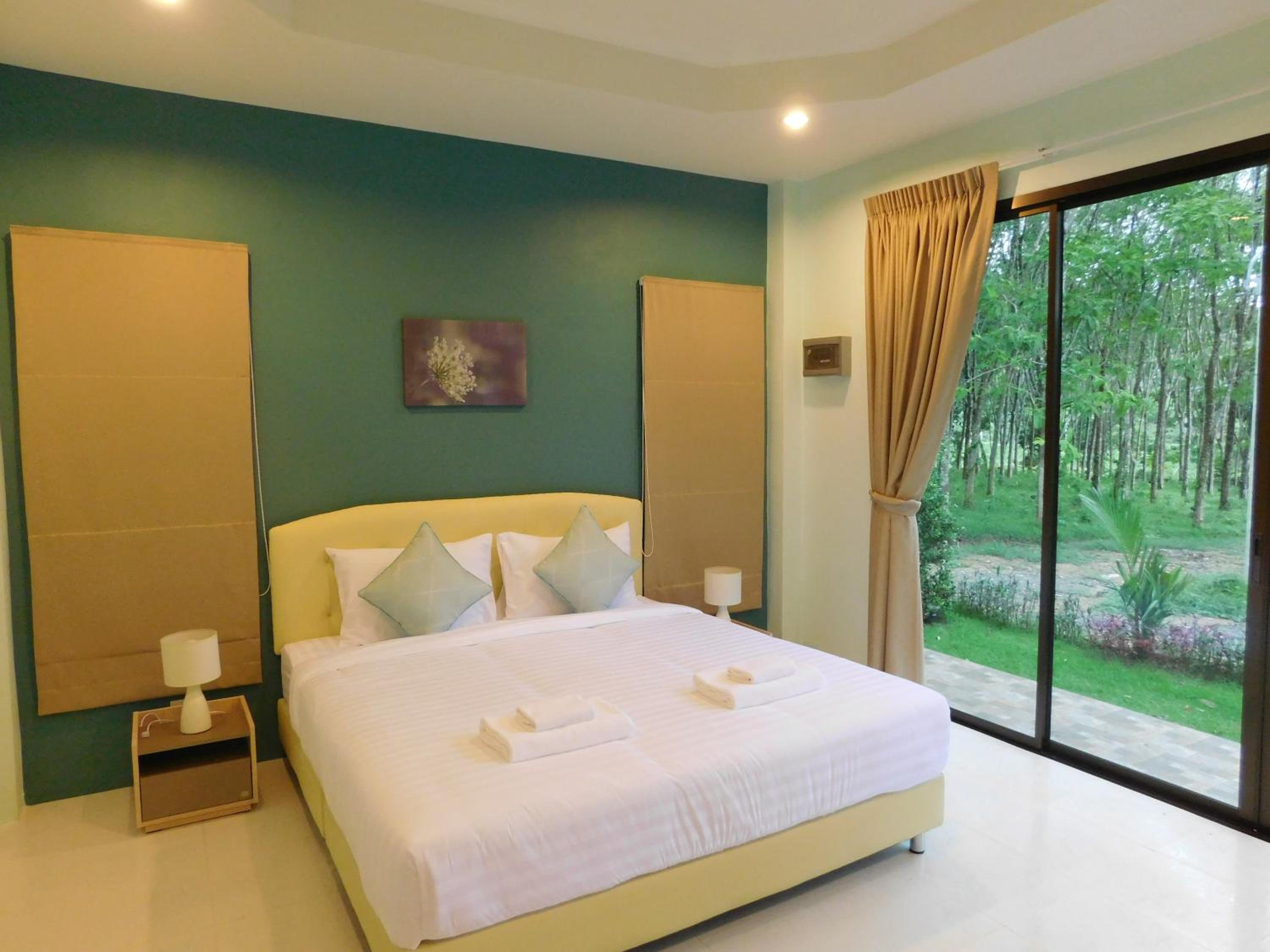 Phuket Sirinapha Resort 13/50