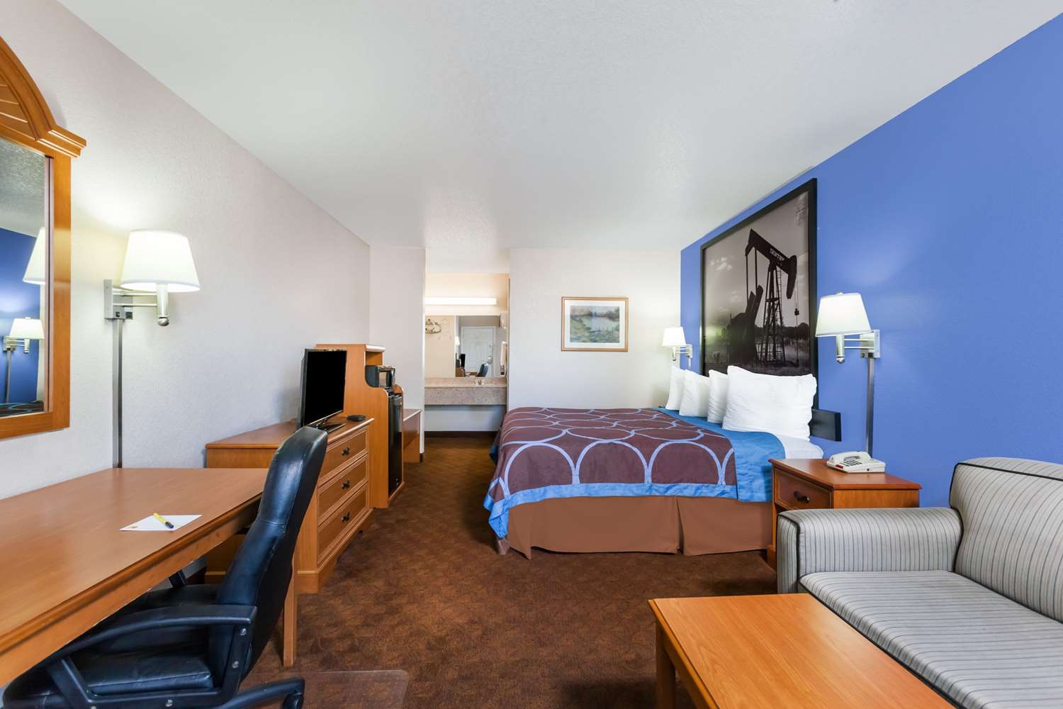 Super 8 by Wyndham Cleburne 8/11