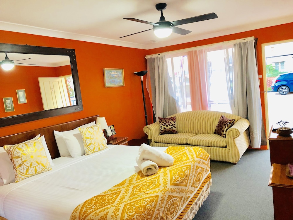 Aussie Rest Motel 53/72