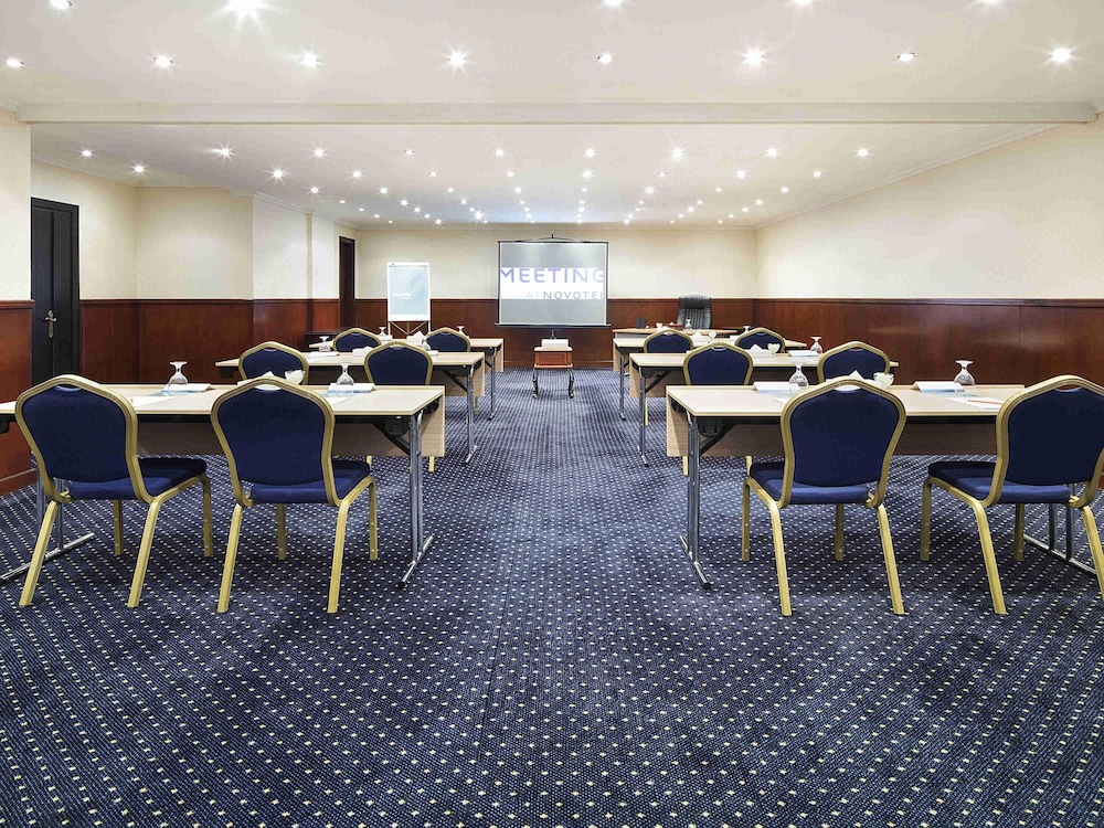 Novotel Al Dana Resort 66/75