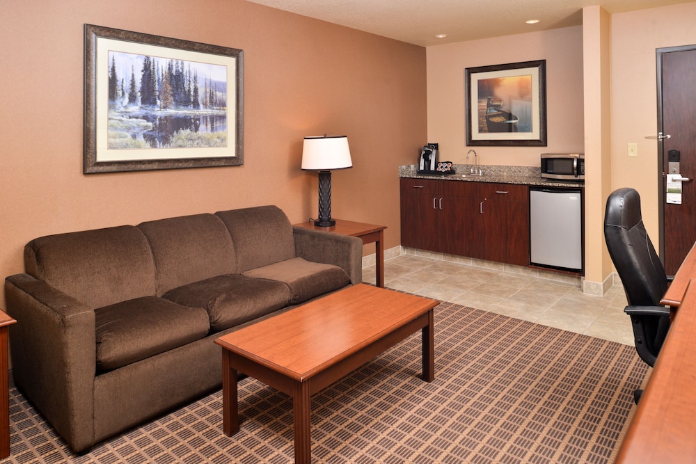 The Evergreen Hotel 39/54