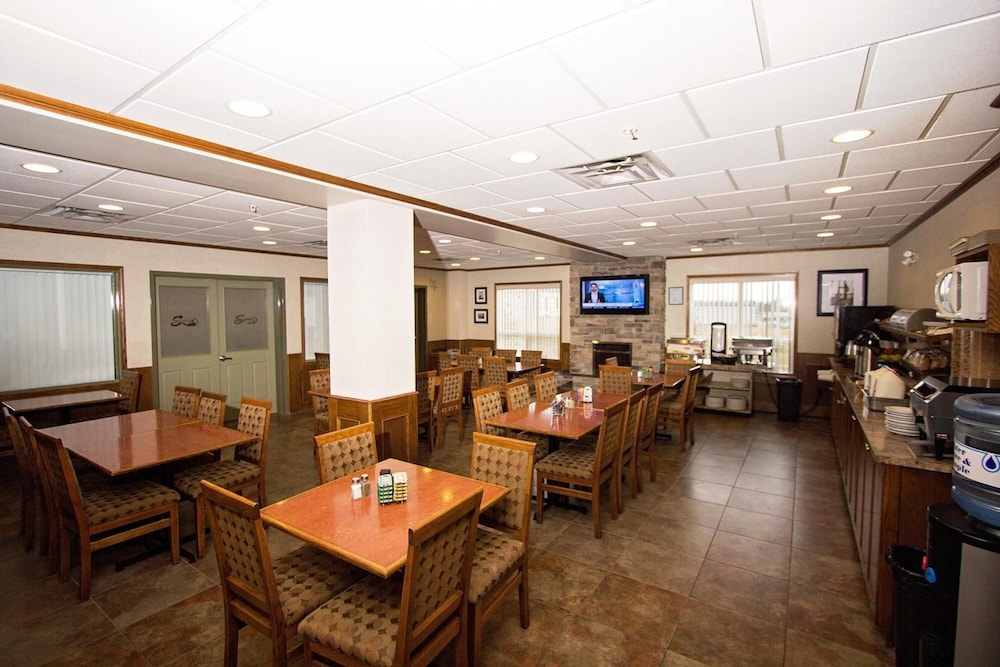 Service Plus Inns Suites Drayton Valley 31/37