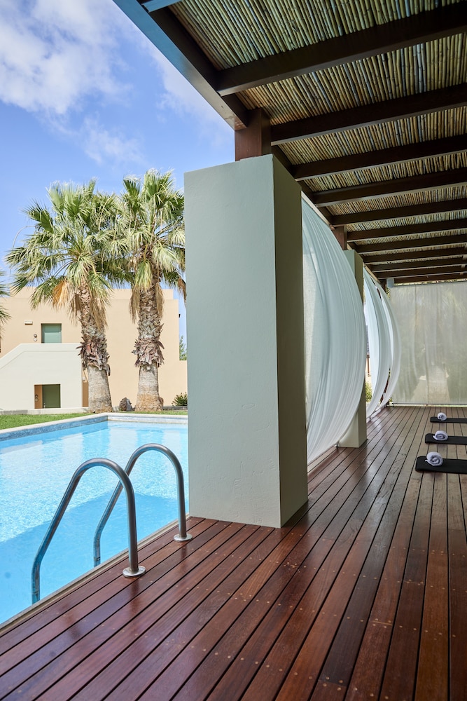 Village Heights Resort 34/63