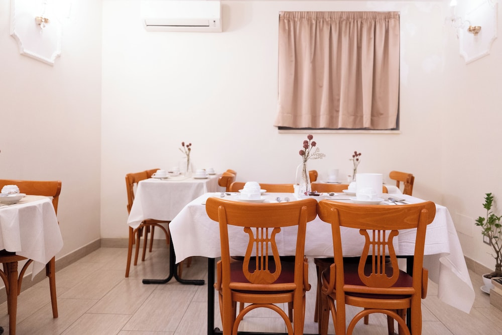 Hotel Romantica 47/60
