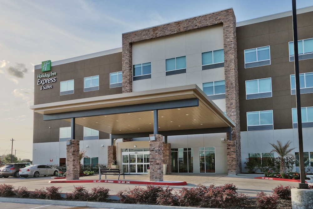Holiday Inn Express & Suites Houston East - Beltway 8 3/53