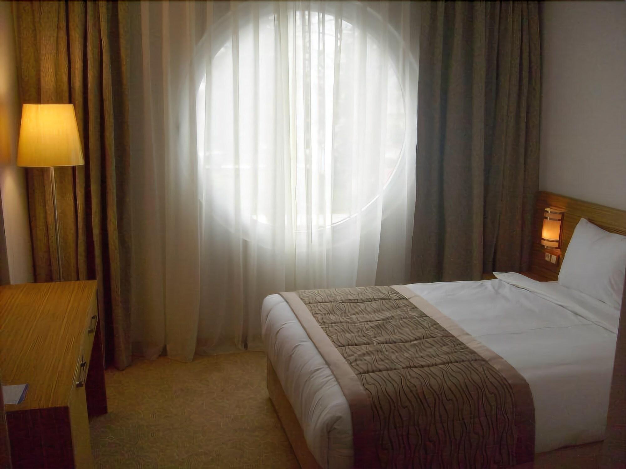 Hotel Almina Park 15/39