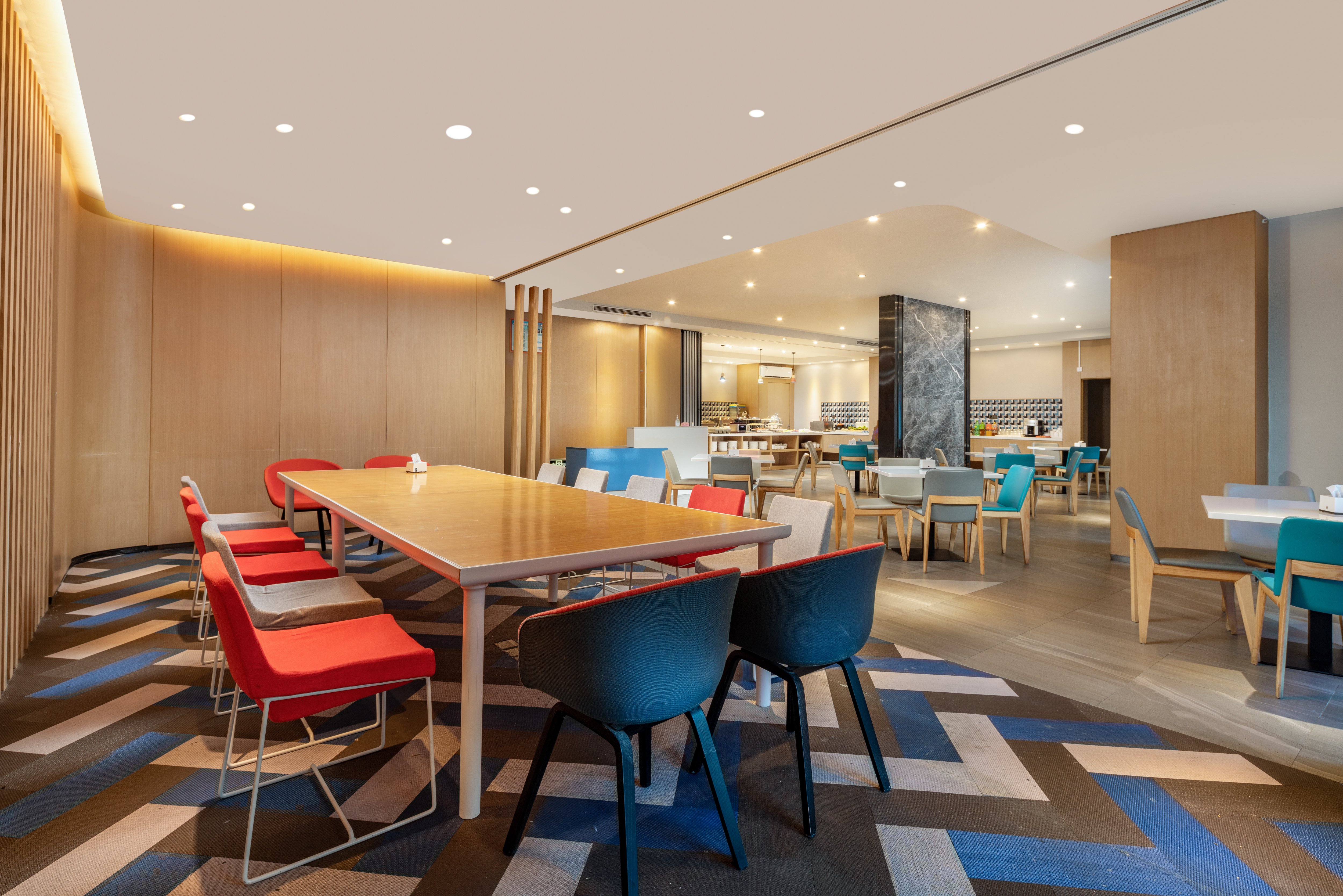 HOLIDAY INN EXPRESS SANYA BAY 43/50