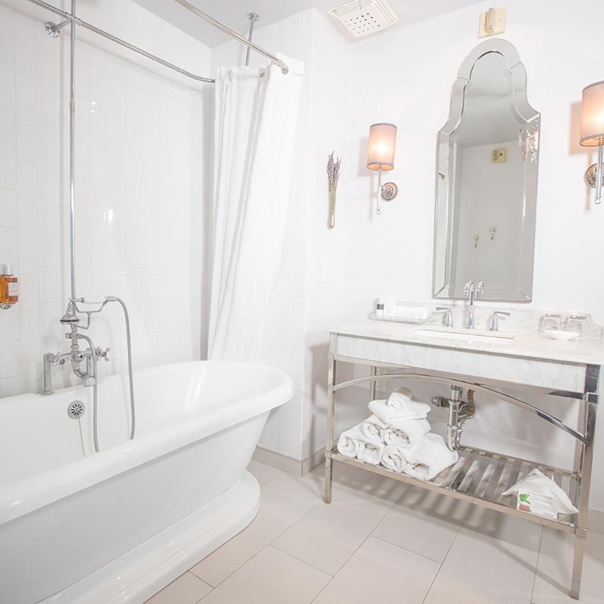 Culver, Suite, King Bed
