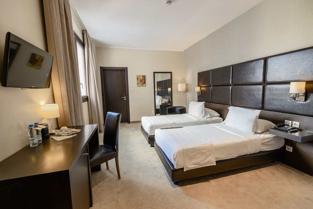 Deluxe, Twin Beds