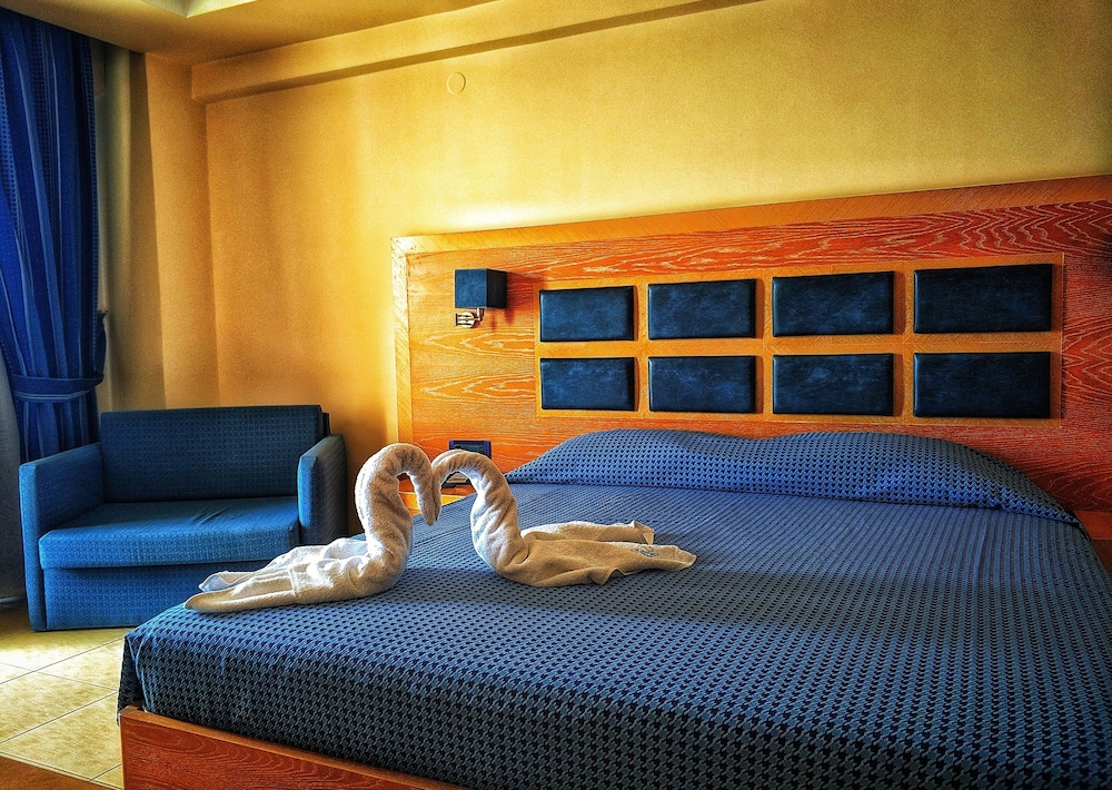 Aegean Blue Beach Hotel 10/29