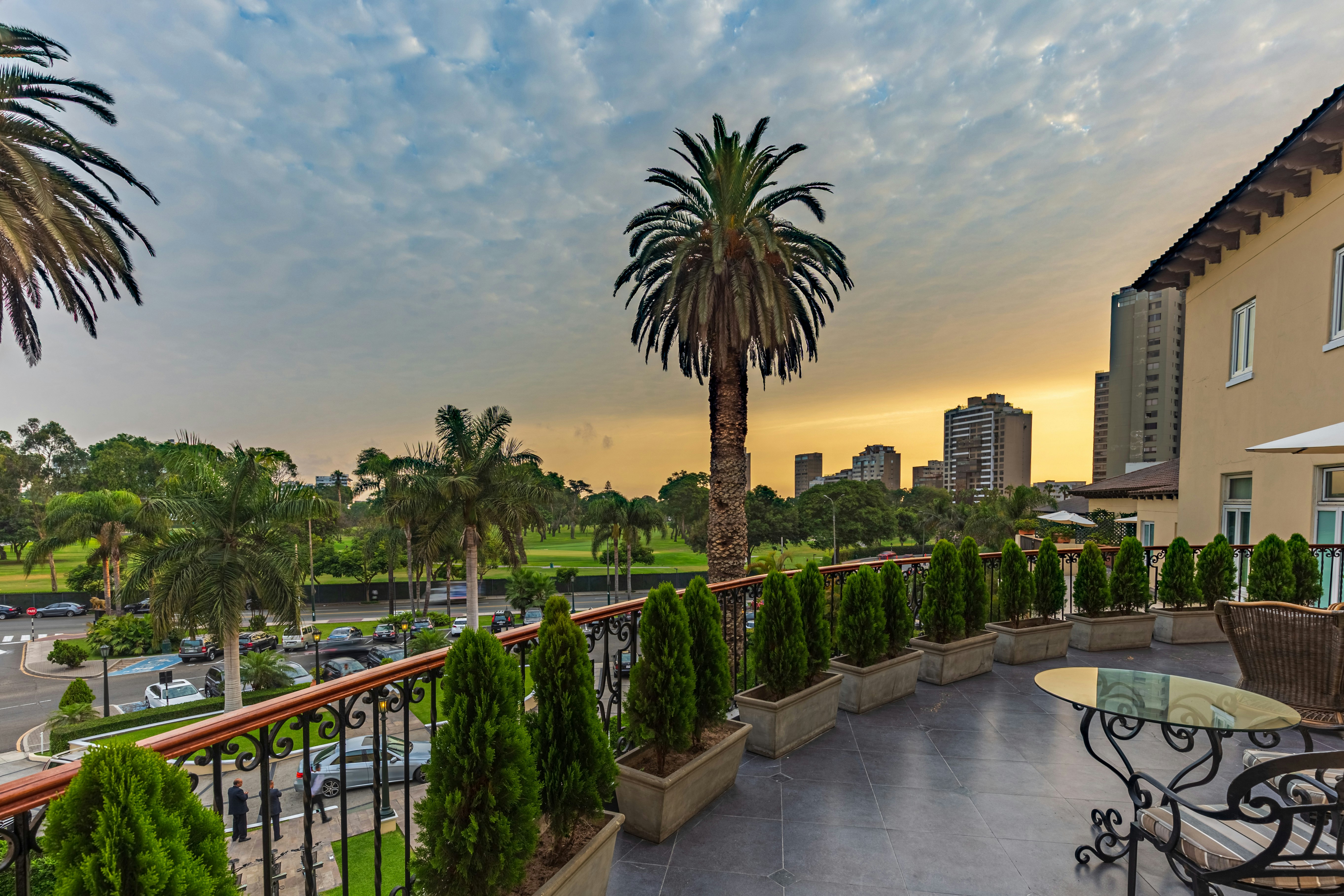 Country Club Lima Hotel 75/82