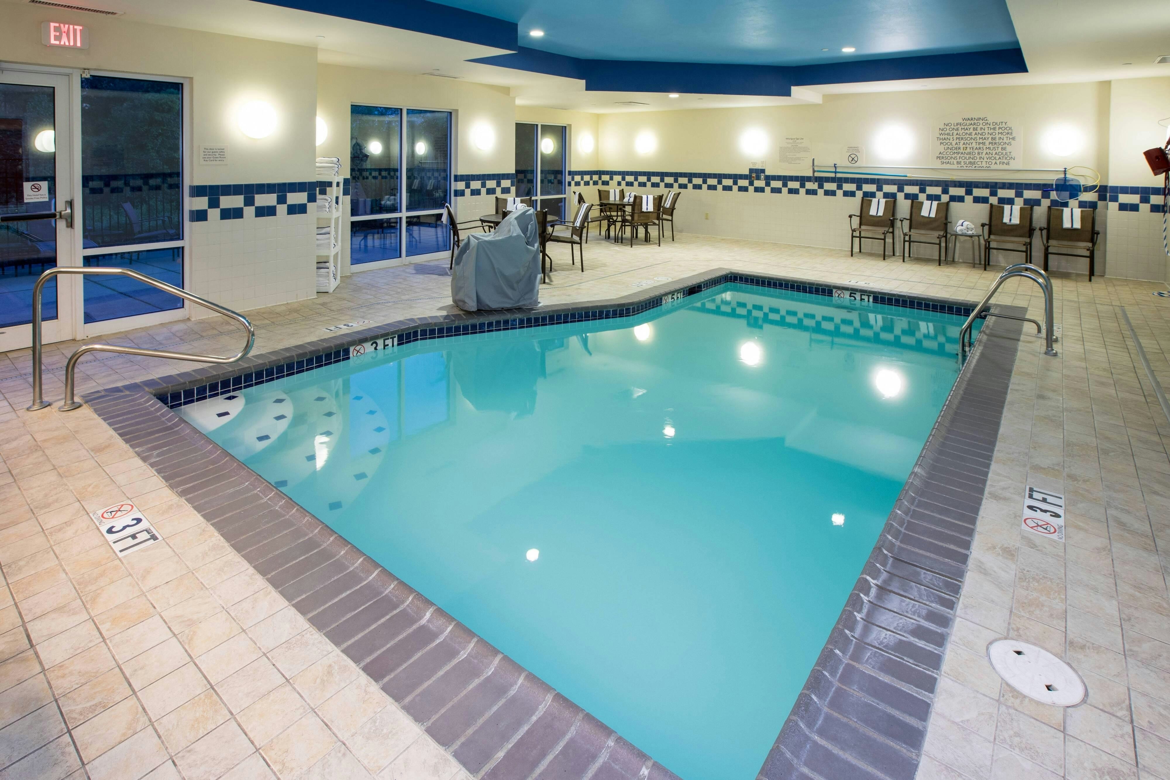 Fairfield Inn Suites By Marriott Elizabethtown 4/8