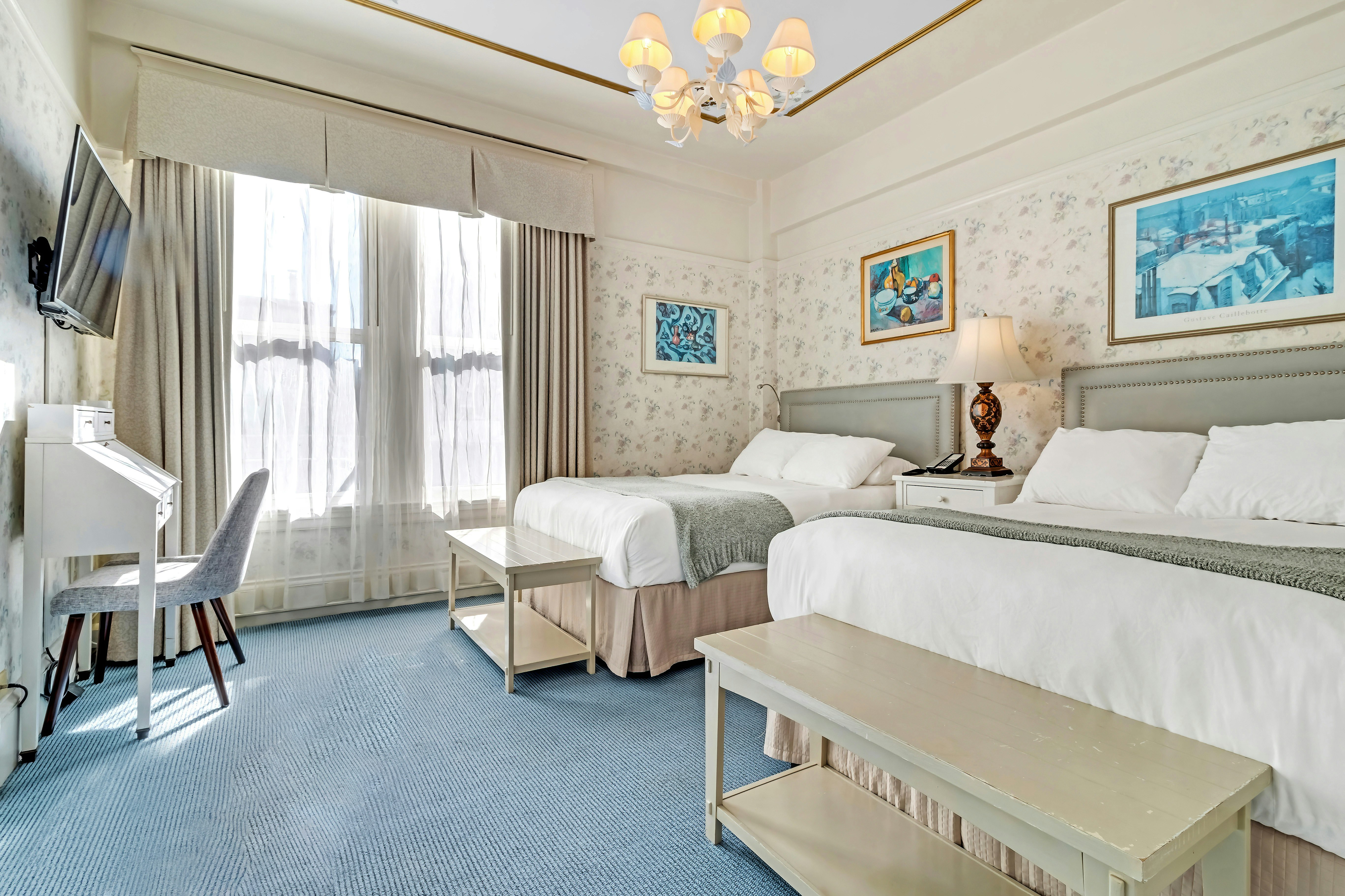Cornell Hotel de France 5/38