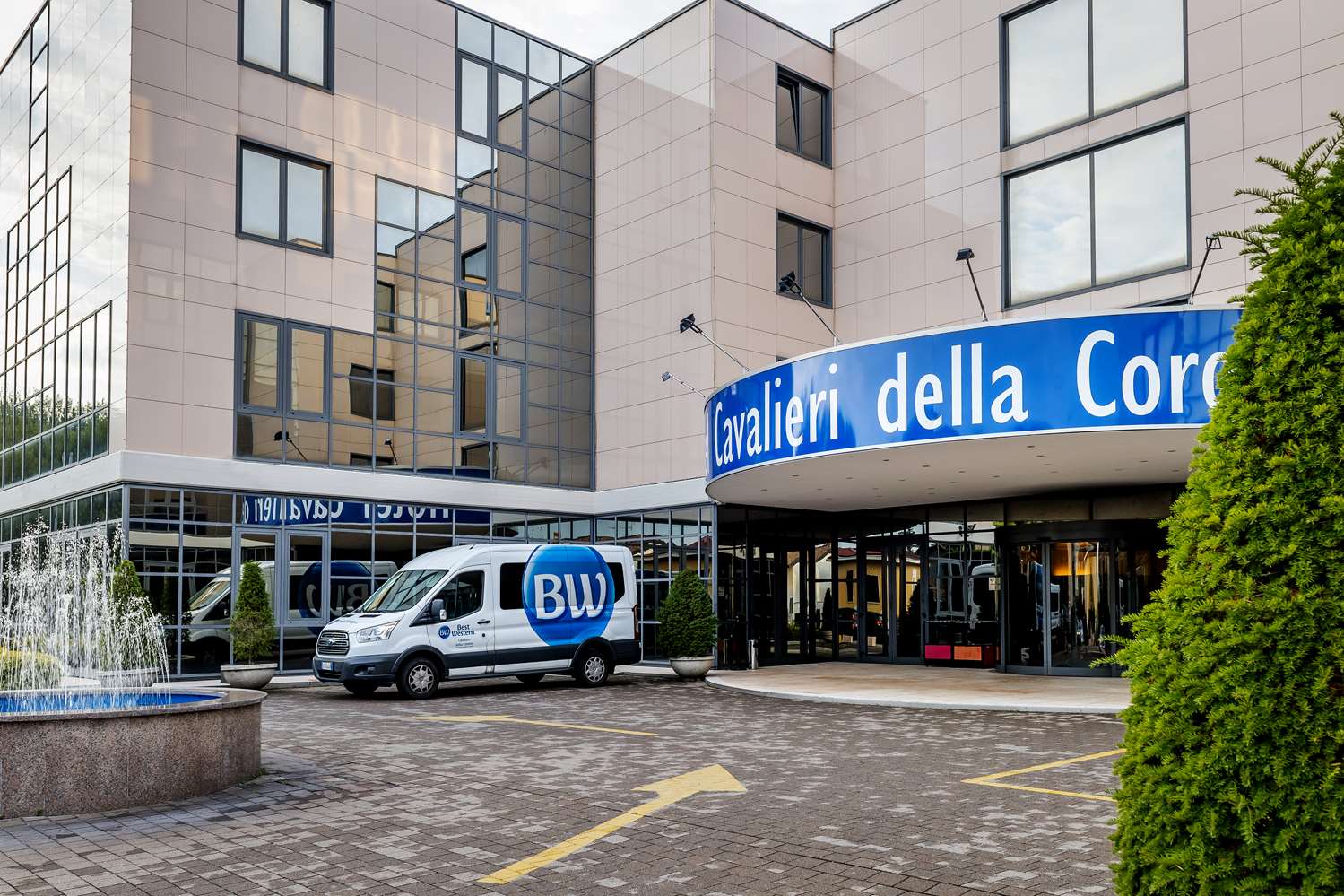 Best Western Cavalieri Della Corona Hotel 51/55