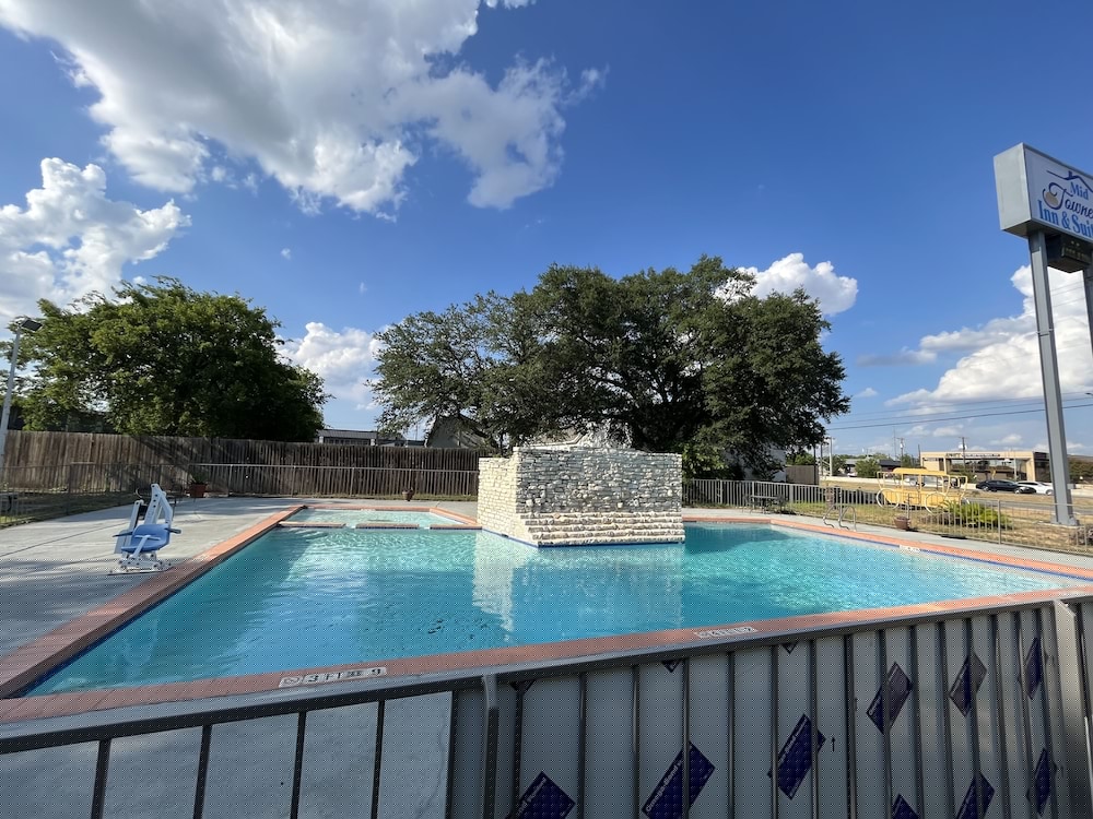 中城套房酒店(Mid Towne Inn & Suites San Antonio) 图片1