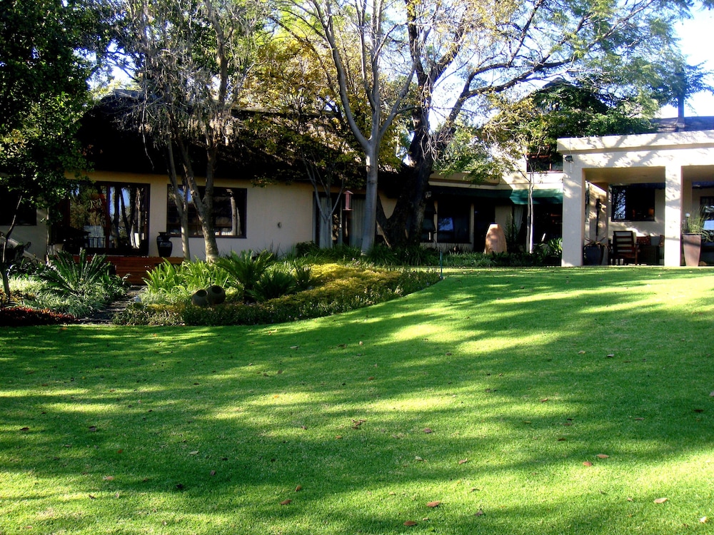 Lourie Lodge 33/50