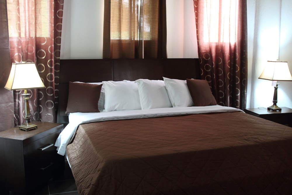 La Maison Hotel 16/52
