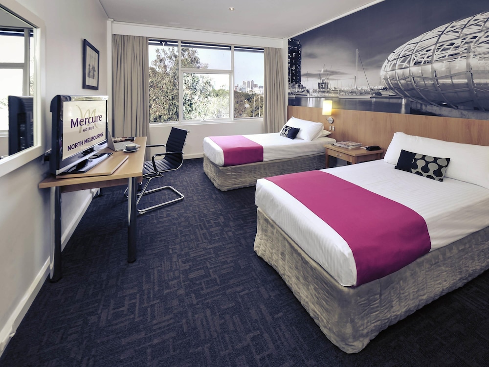 Mercure North Melbourne 11/63