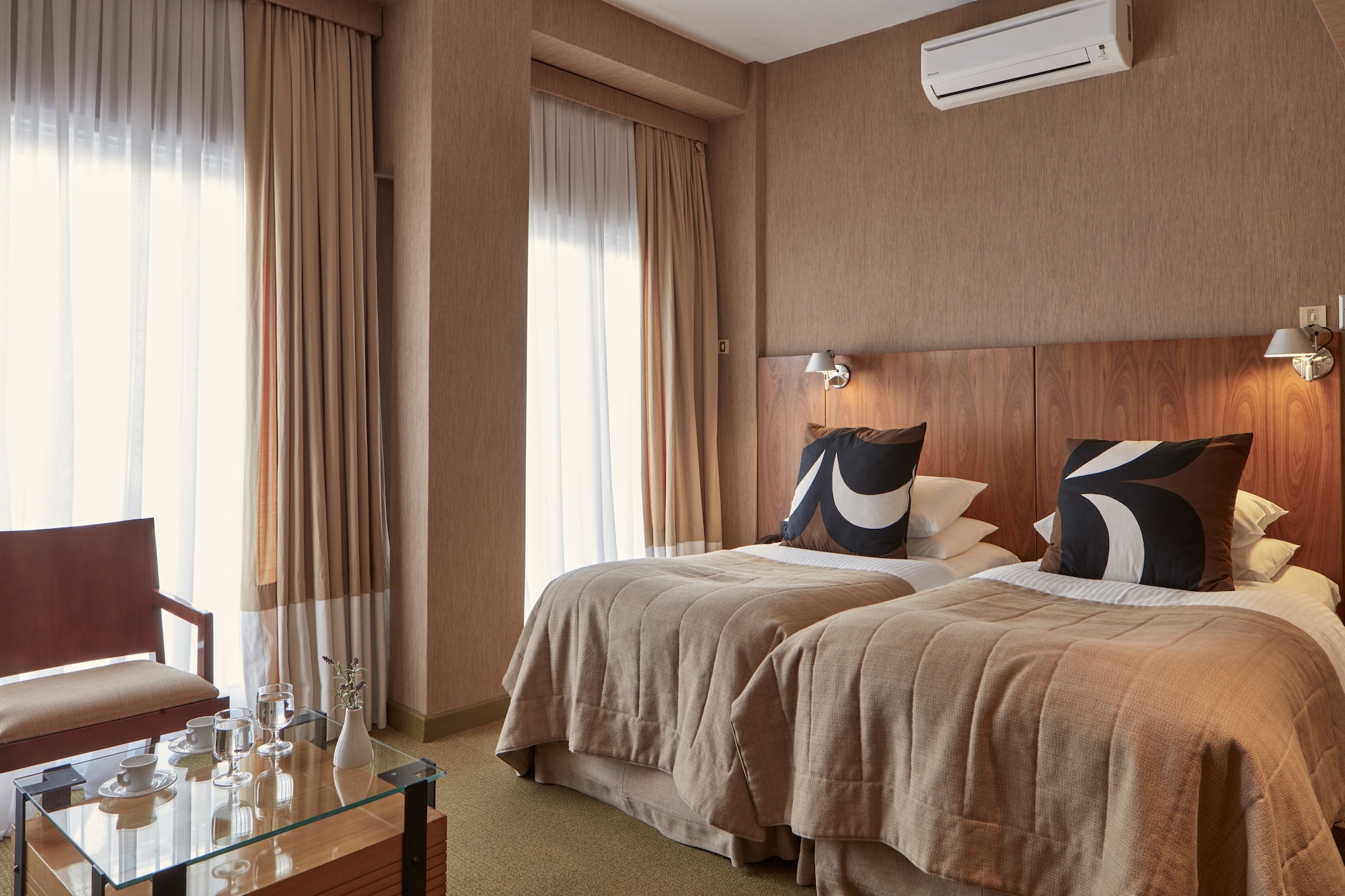 ROOM, TRIPLE