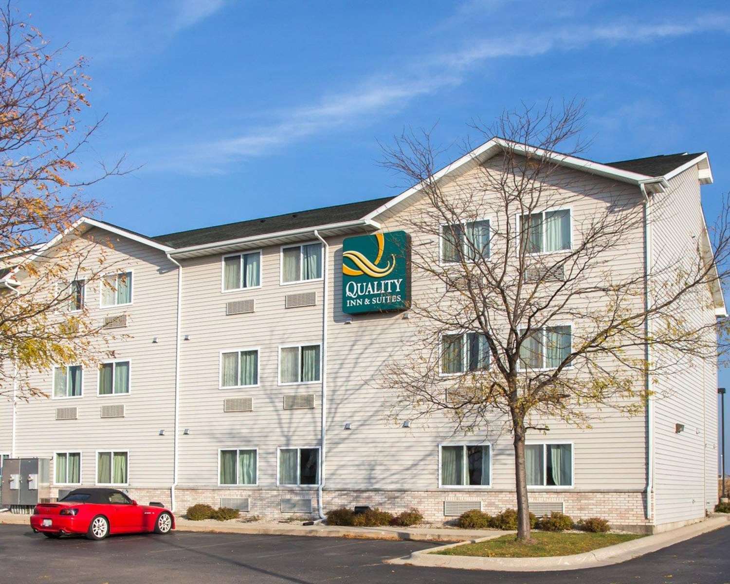 Quality Inn & Suites Loves Park Near Rockford 5/35