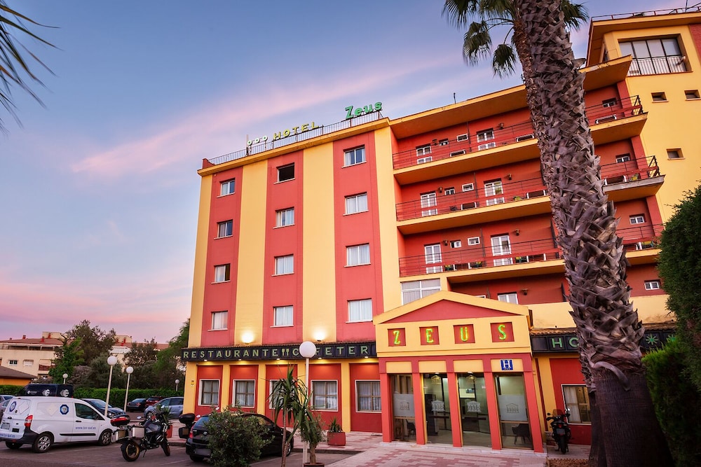 Hotel Zeus 4/59