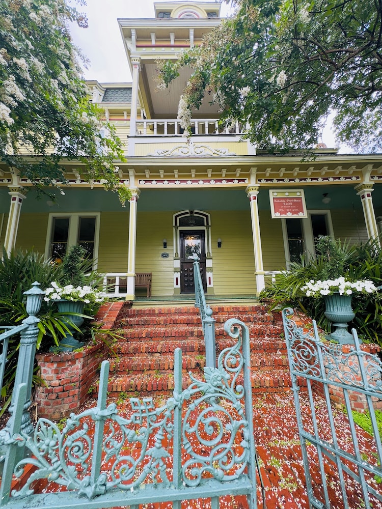 Rothschild-Pound House Inn 3/76