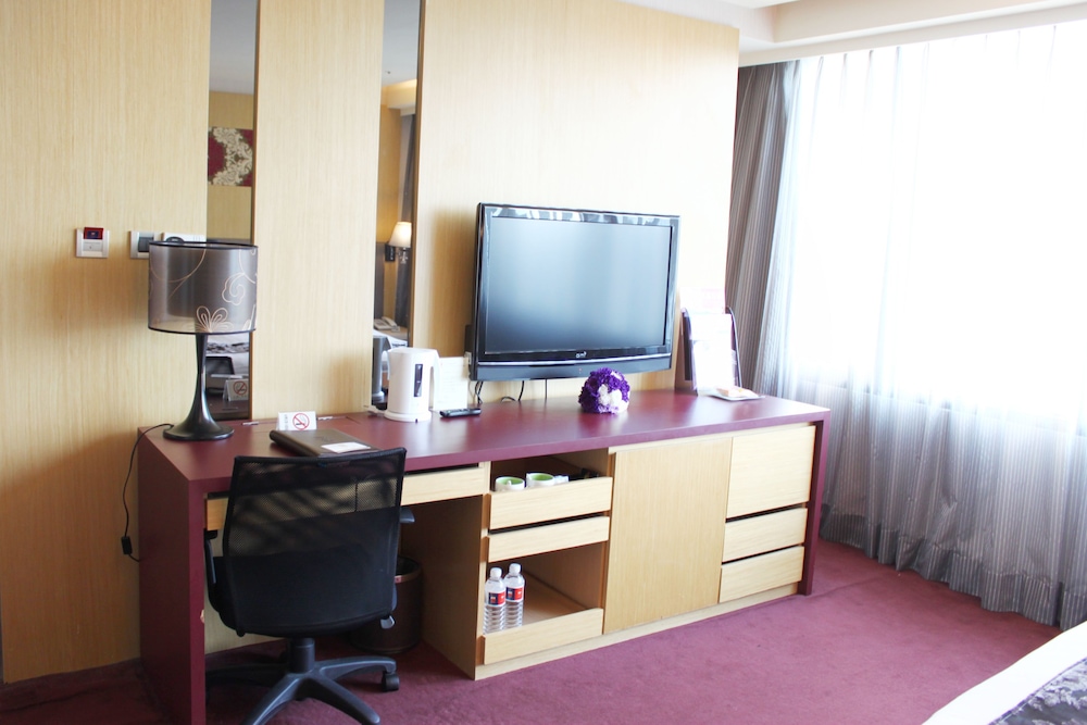 Golden Tulip Zhong Xin Hotel Taichung 55/63
