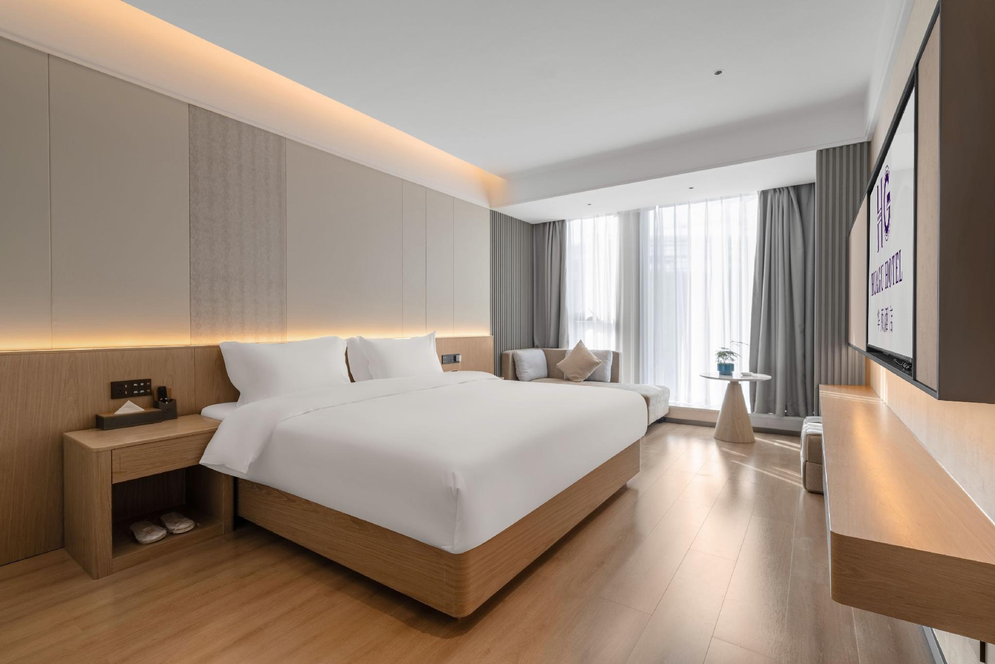 Kunming Huagu Hotel (Changshui International Airport Platinum Port Modern Plaza Store) 8/23