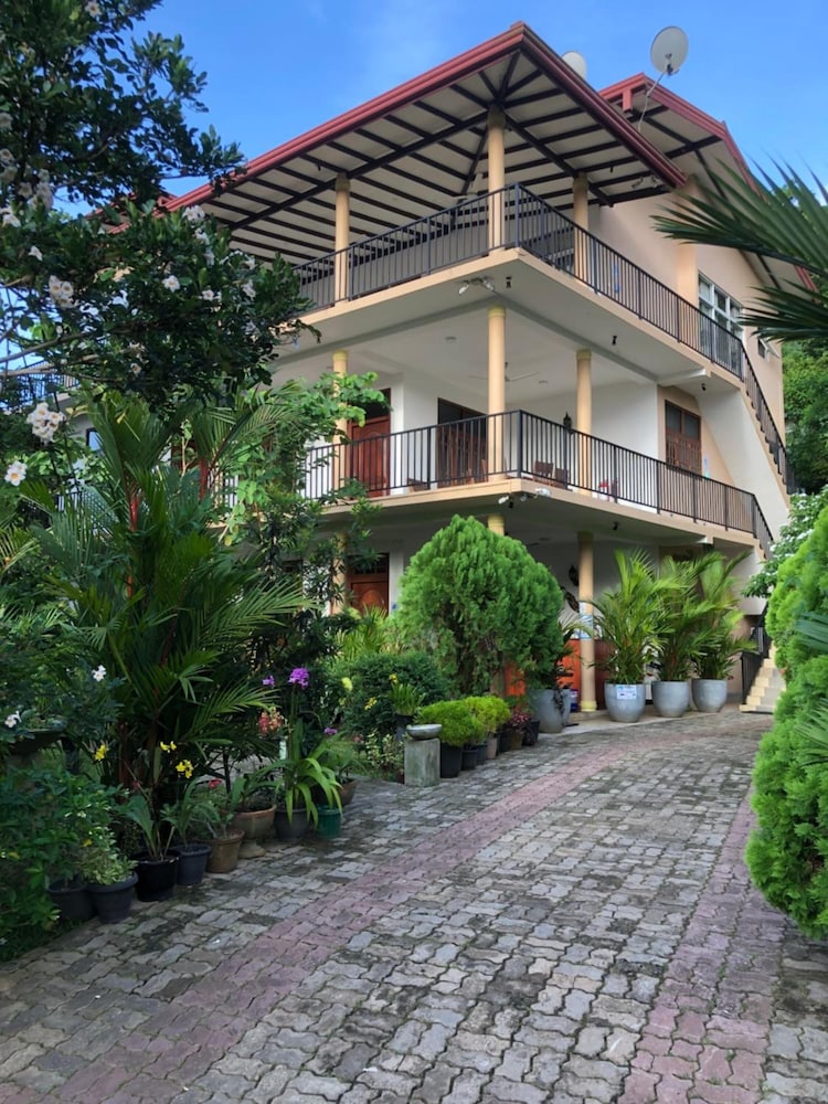 Coral Palm Villa And Apartment 6/50