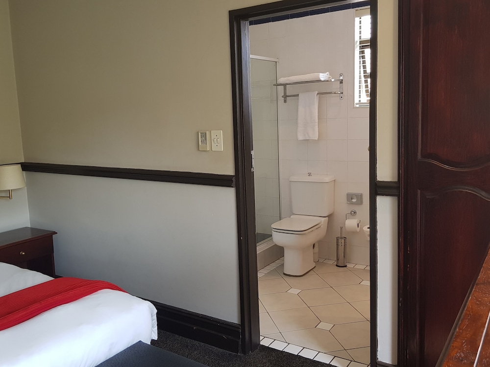 Court Classique Suite Hotel 47/50