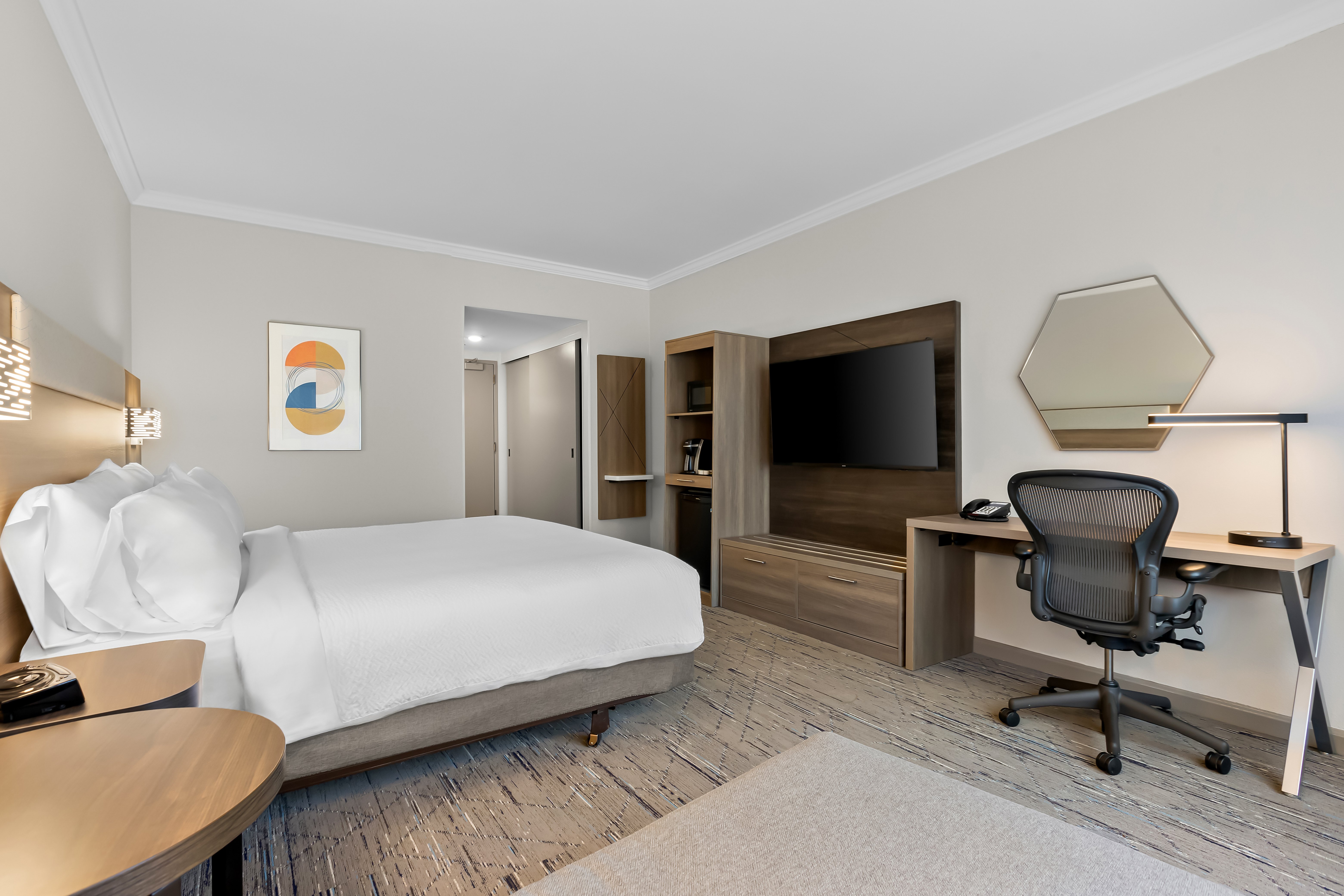 HOLIDAY INN EXPRESS PRINCETON SOUTHEAST 16/69