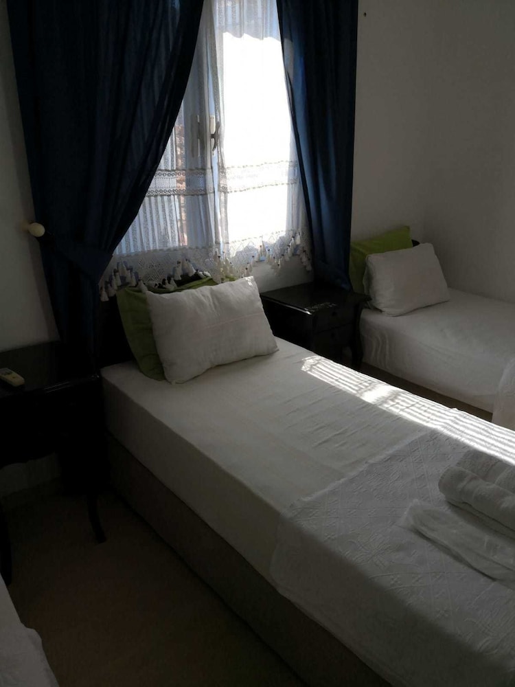 Livan Hotel Deluxe 6/57