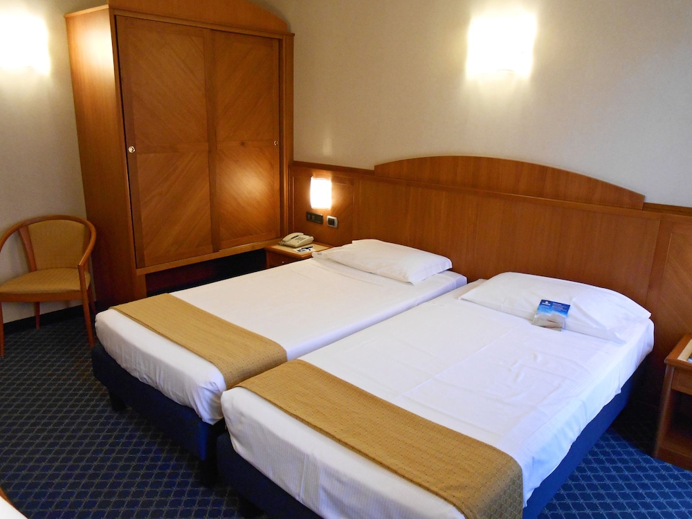 Hotel Sportsman 12/50