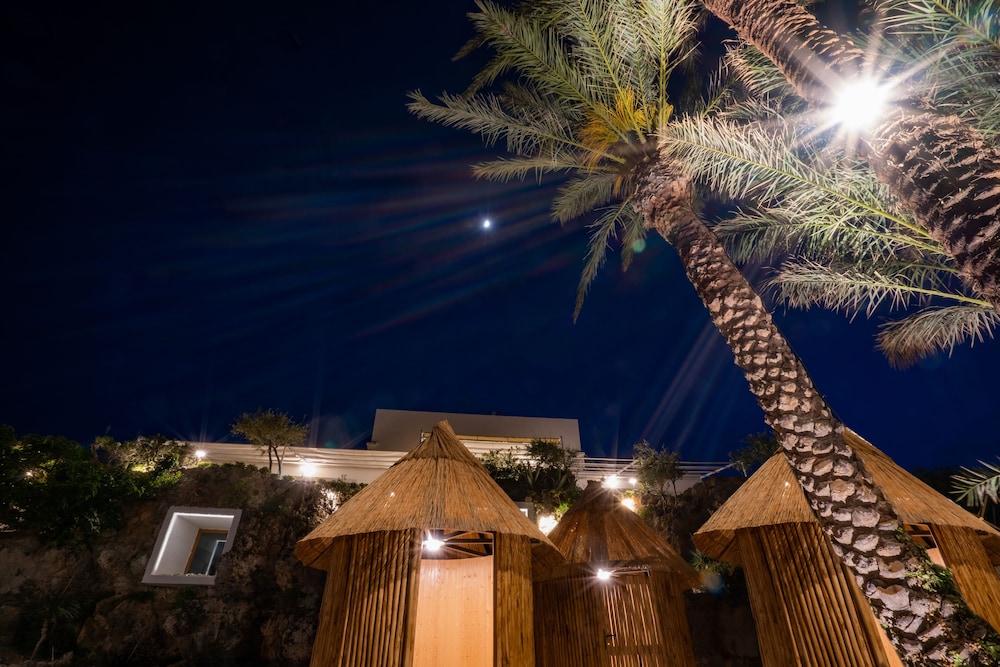 Grotta Palazzese Beach Hotel 2/61