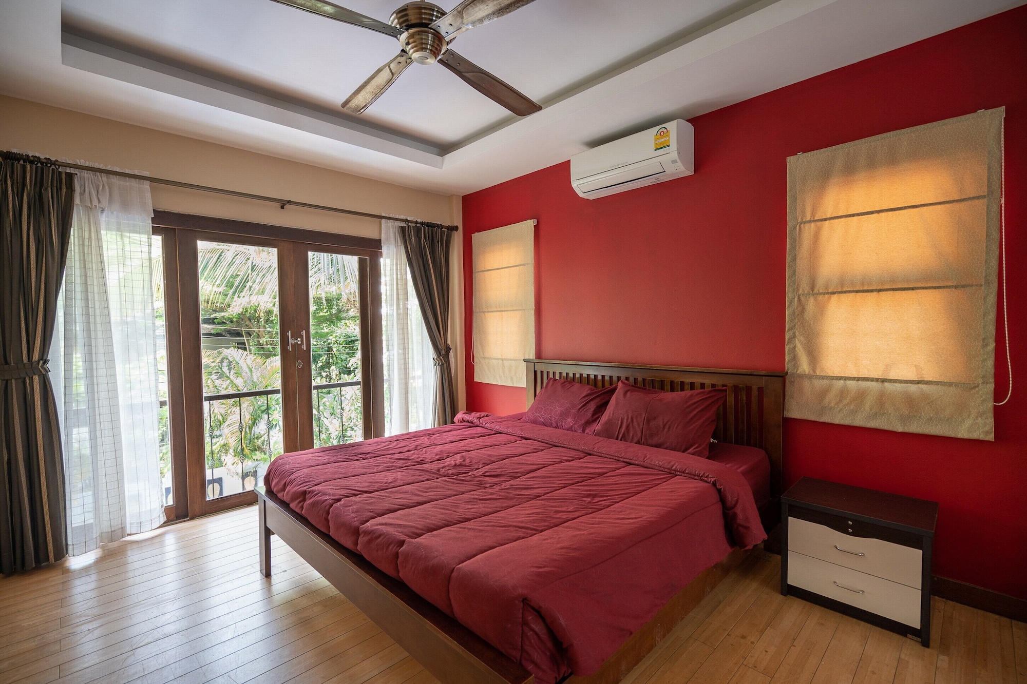 2 BEDROOMS, FAMILY, VILLA