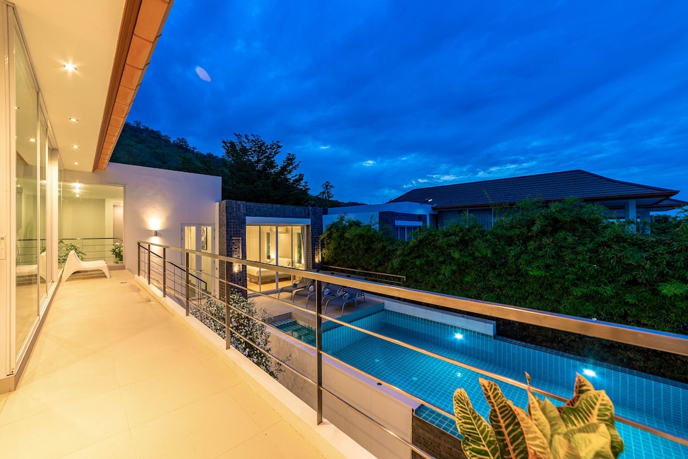 Phu Montra Villa With Ocean View A4 7/50