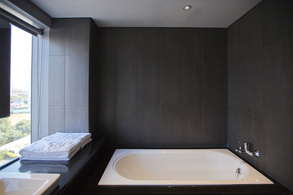 Chiayi Guanzhi Hotel 58/59