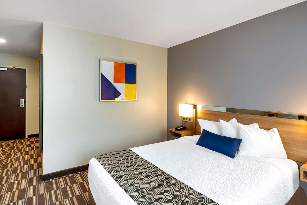 Microtel Inn and Suites by Wyndham Warsaw 15/42