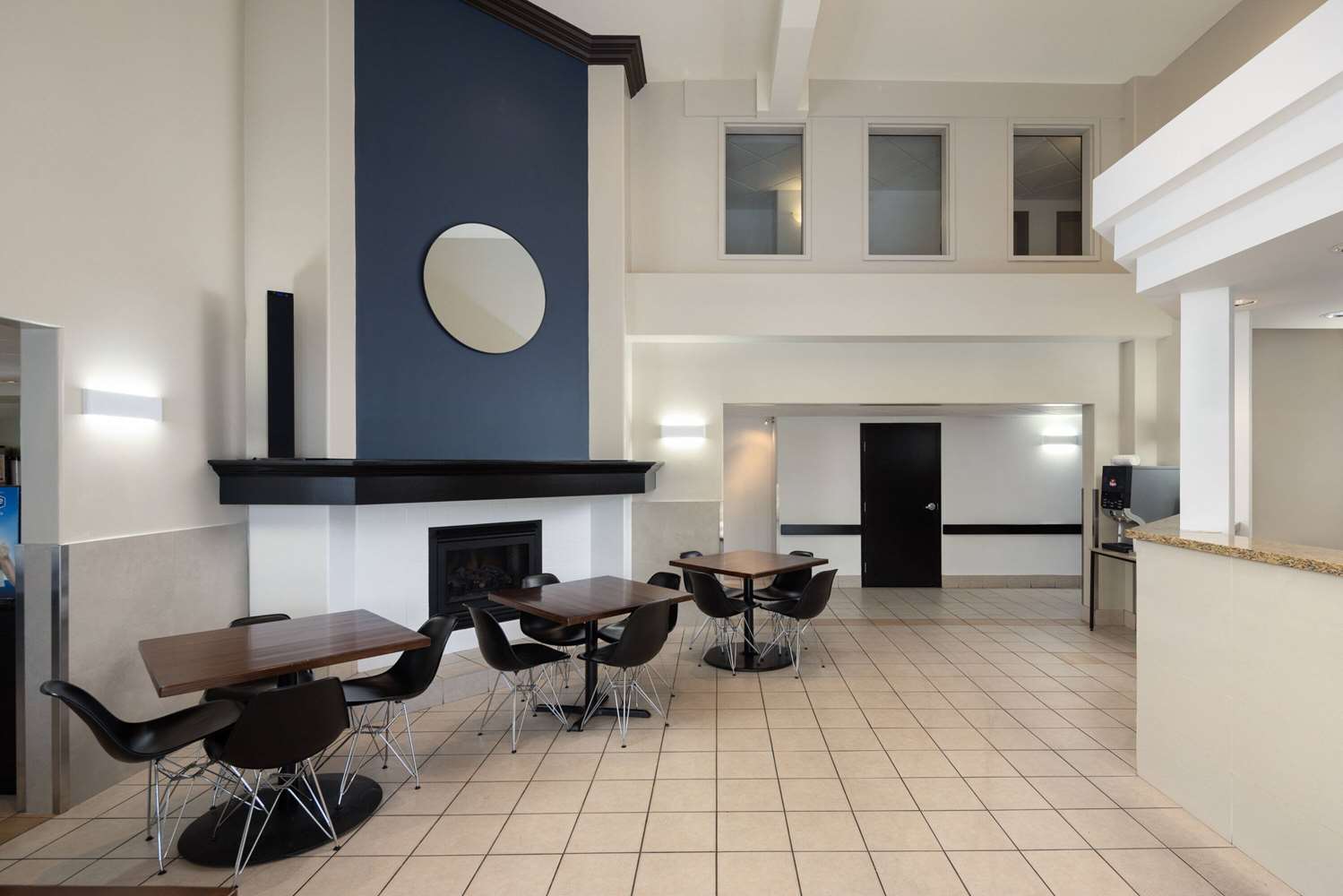 Hotel TERRA Laurentides 7/11