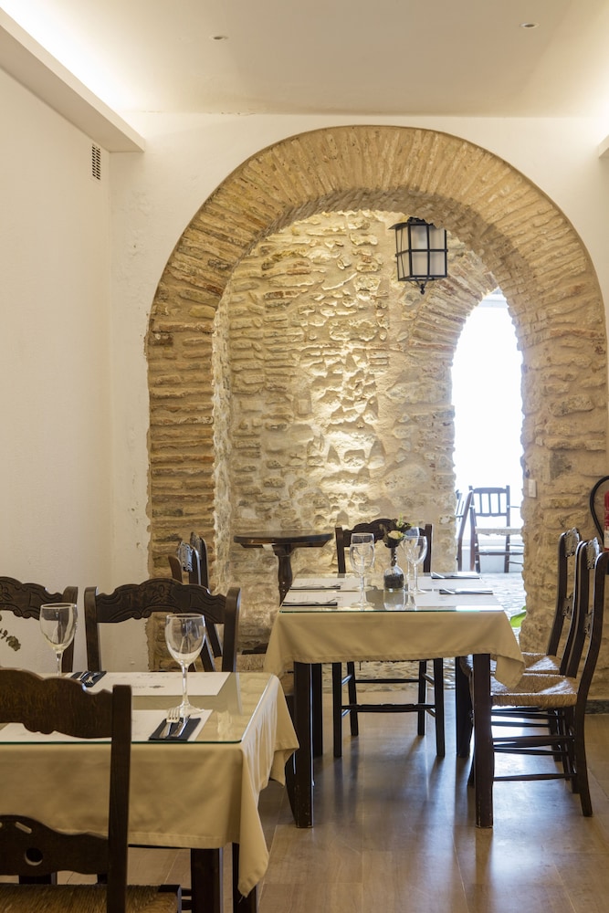 MEDINA SIDONIA 37/48