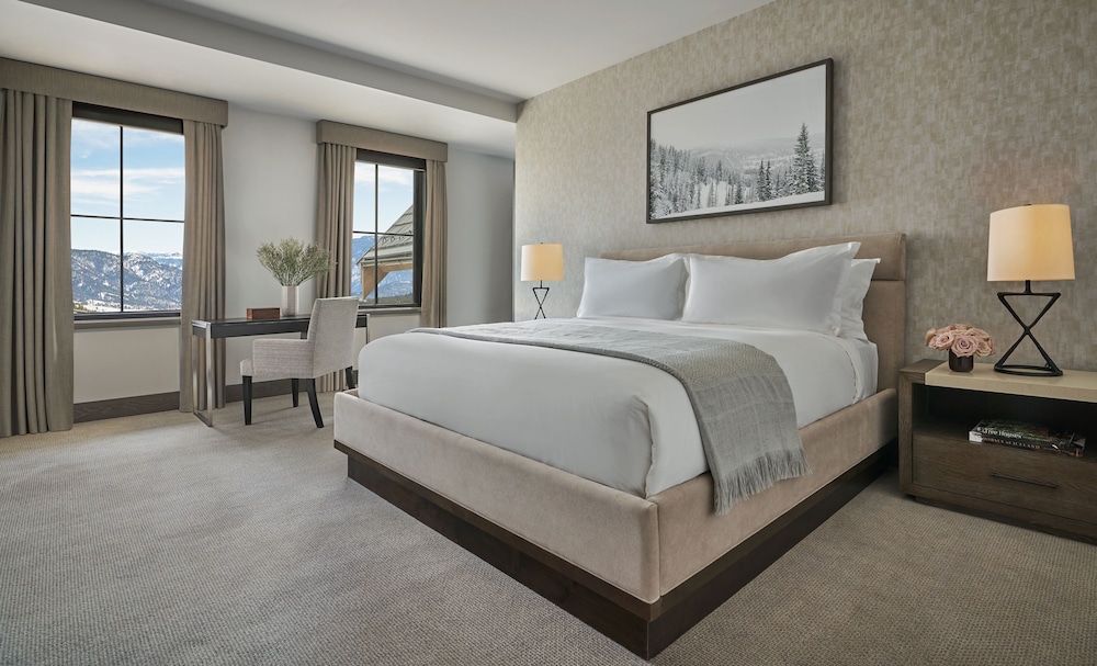 Grand, Peak, 5 Bedrooms, Residence, 5 Double Beds