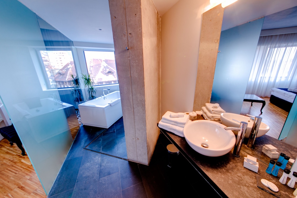 SARROGLIA HOTEL 19/40