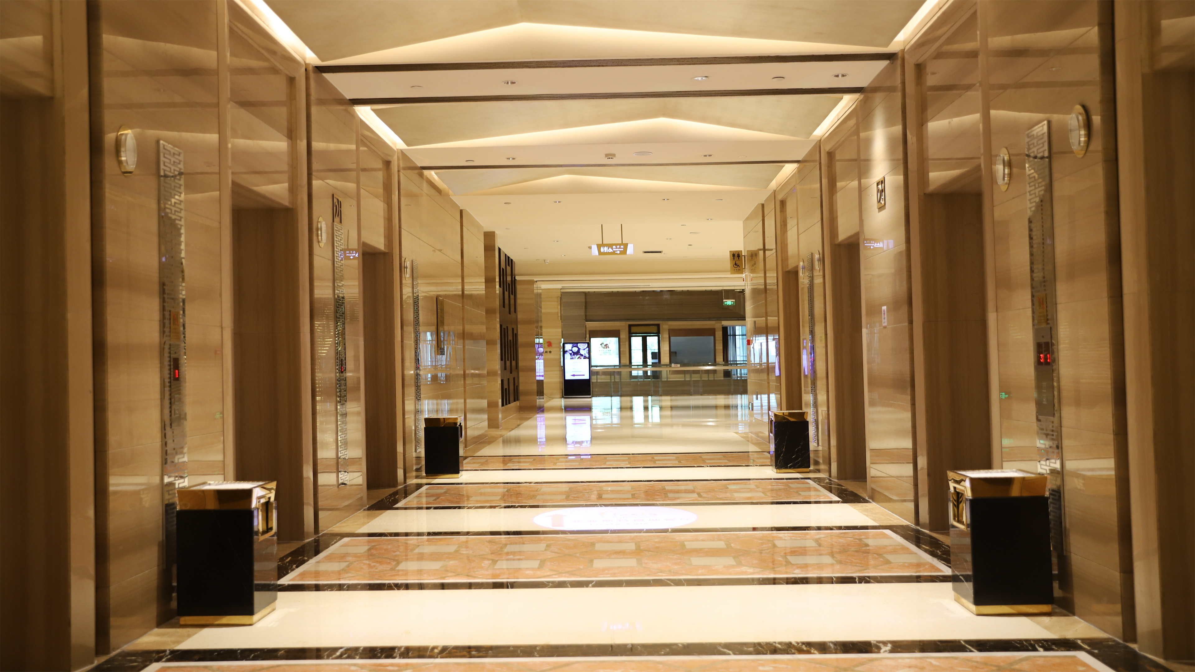 Crowne Plaza Hefei 8/50