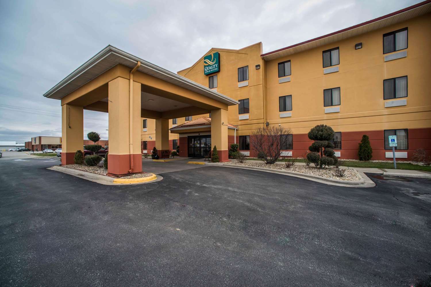 Quality Inn Litchfield Route 66 36/36