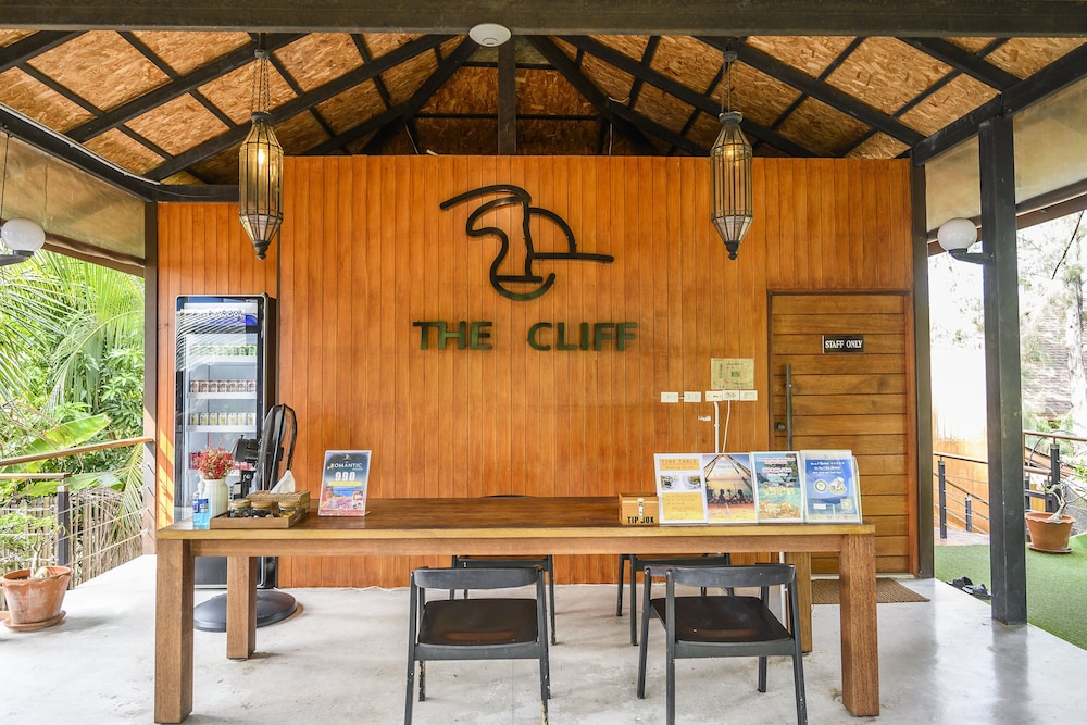 The Cliff Lipe 19/76